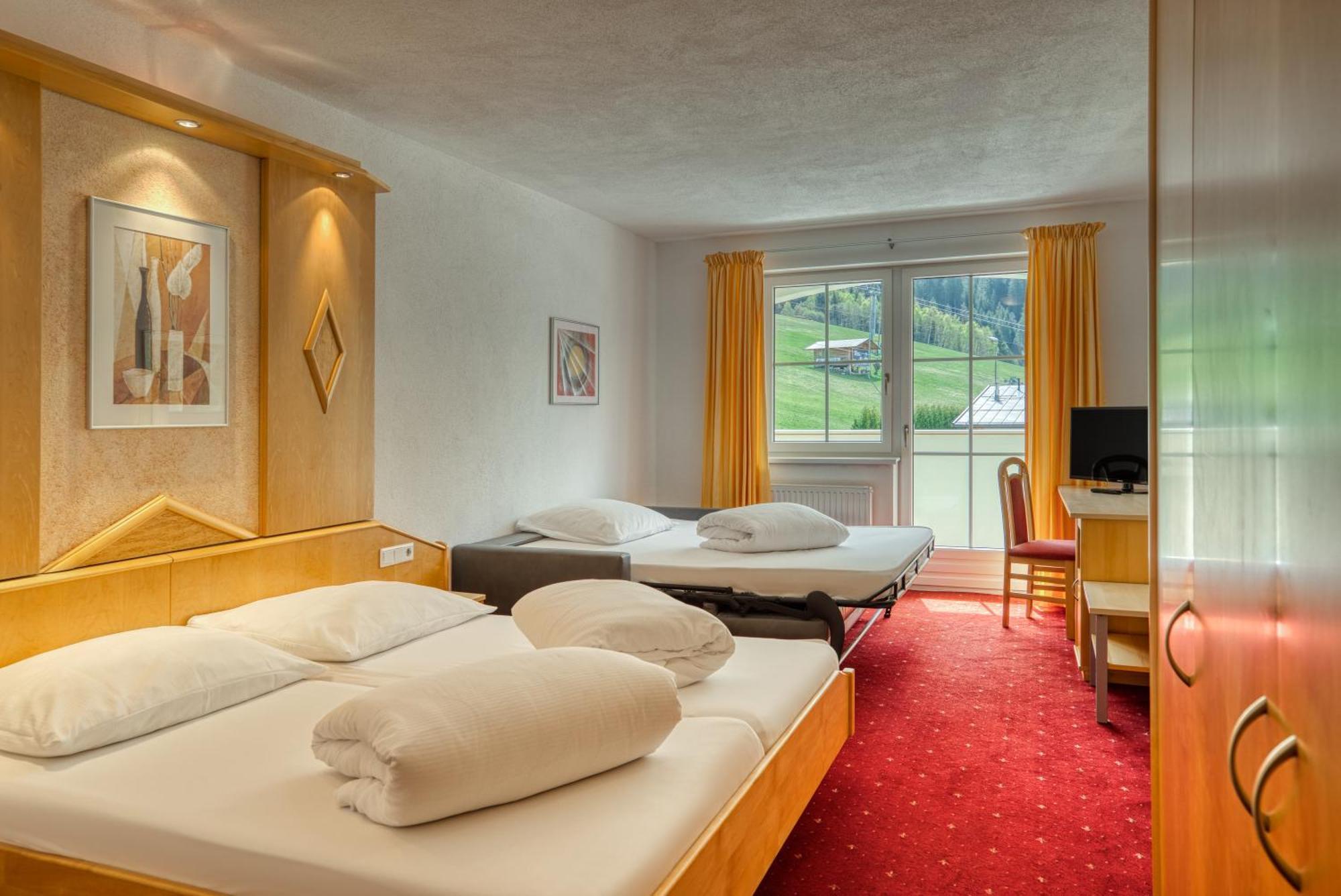 Hotel Alpen-Royal Єрценс Екстер'єр фото