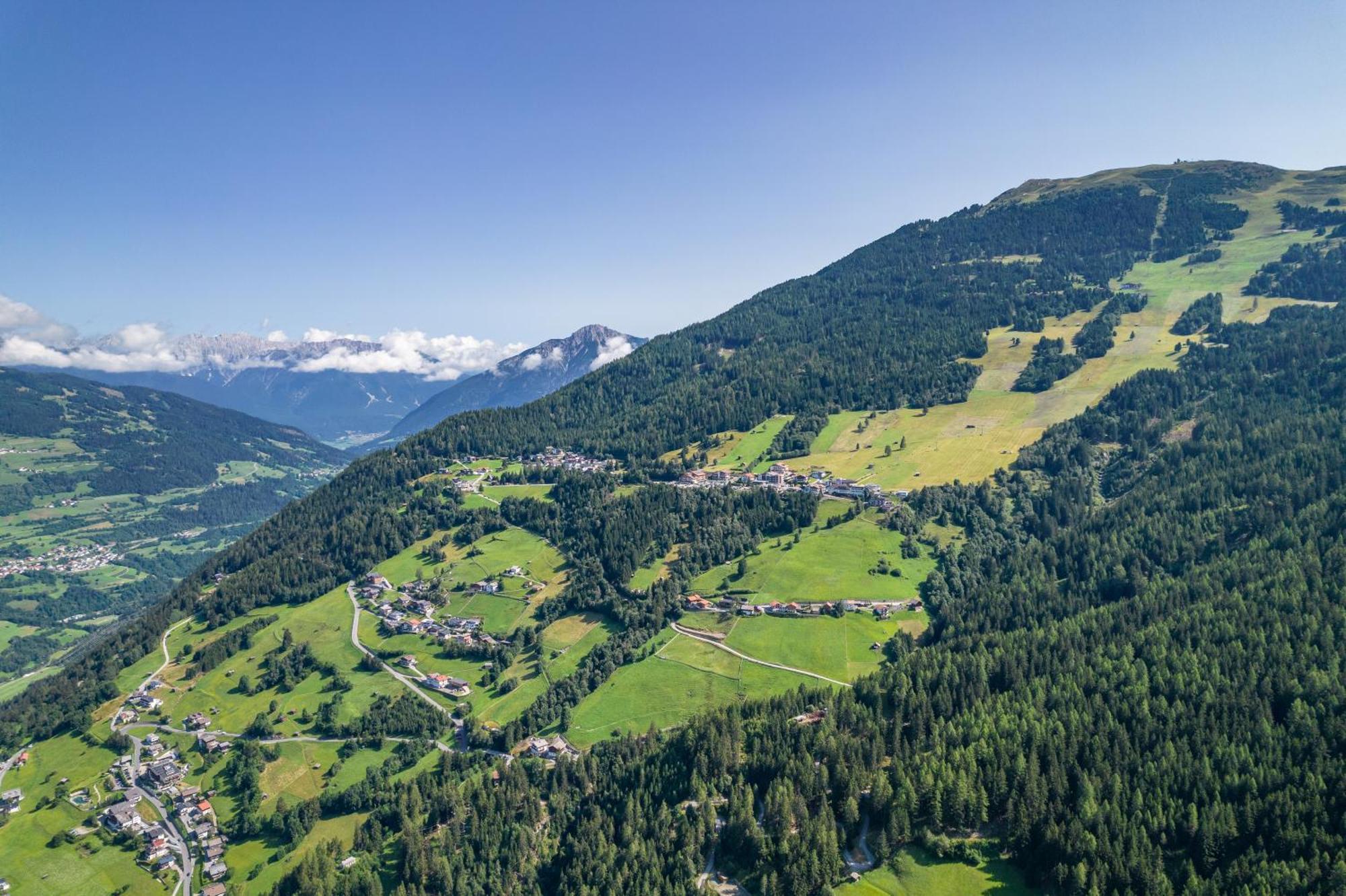 Hotel Alpen-Royal Єрценс Екстер'єр фото