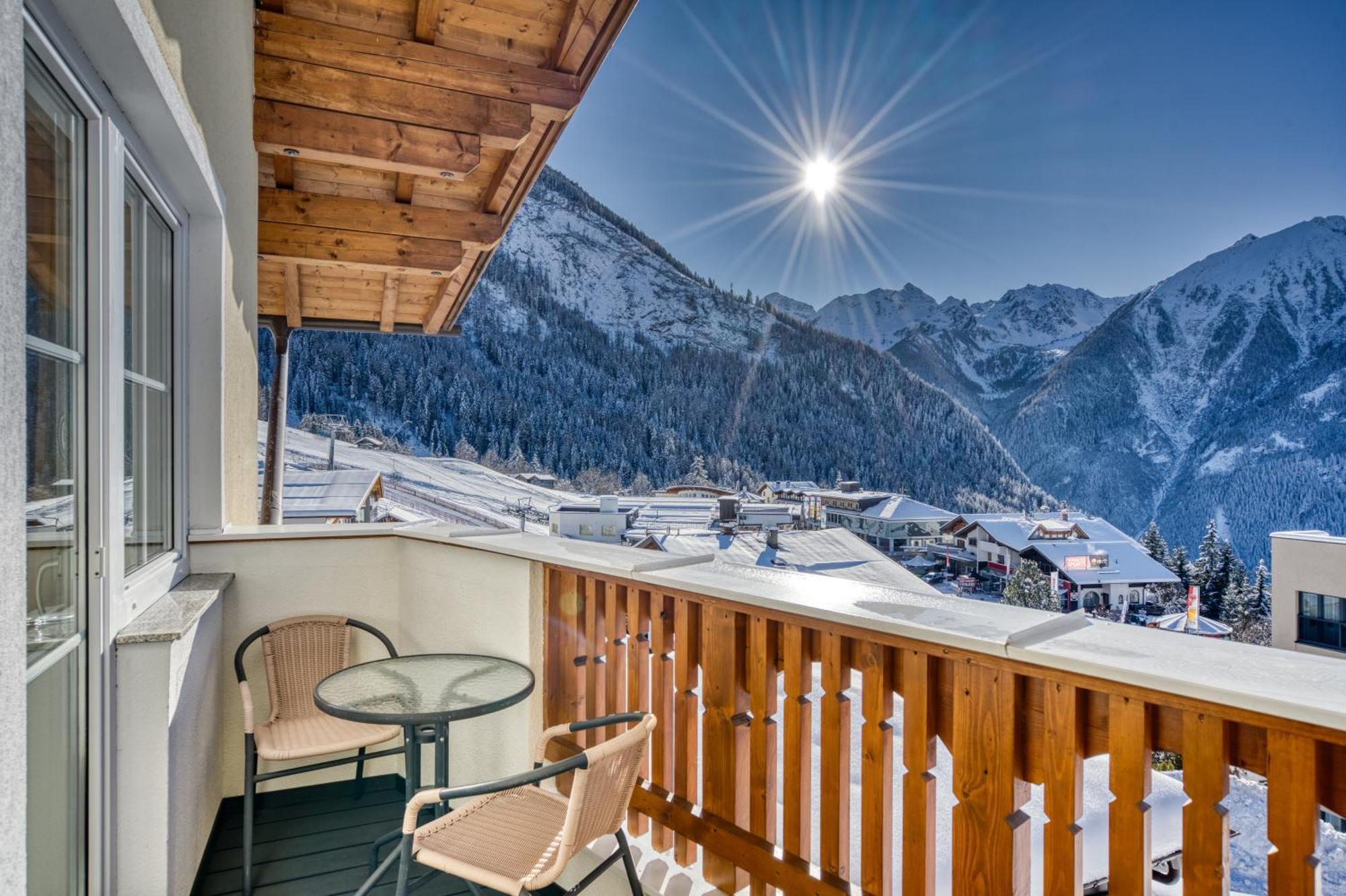 Hotel Alpen-Royal Єрценс Екстер'єр фото