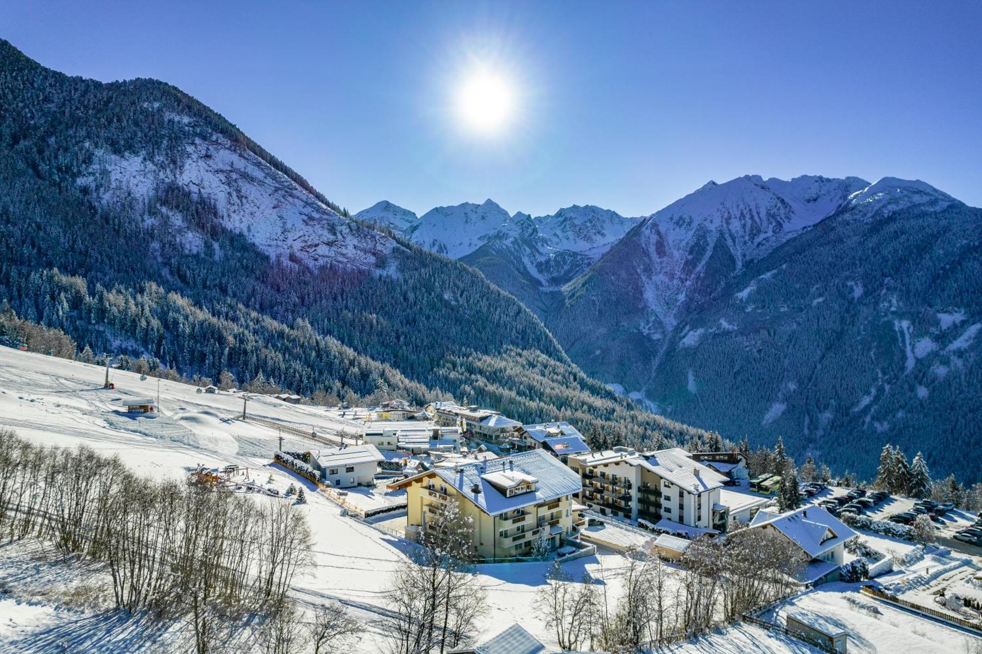 Hotel Alpen-Royal Єрценс Екстер'єр фото