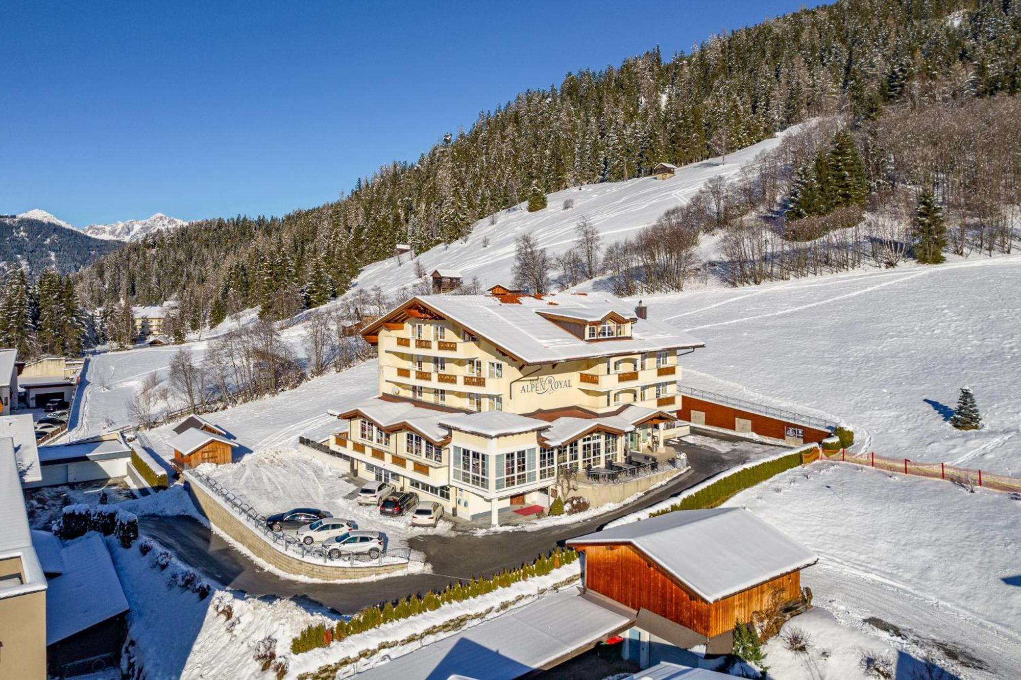 Hotel Alpen-Royal Єрценс Екстер'єр фото