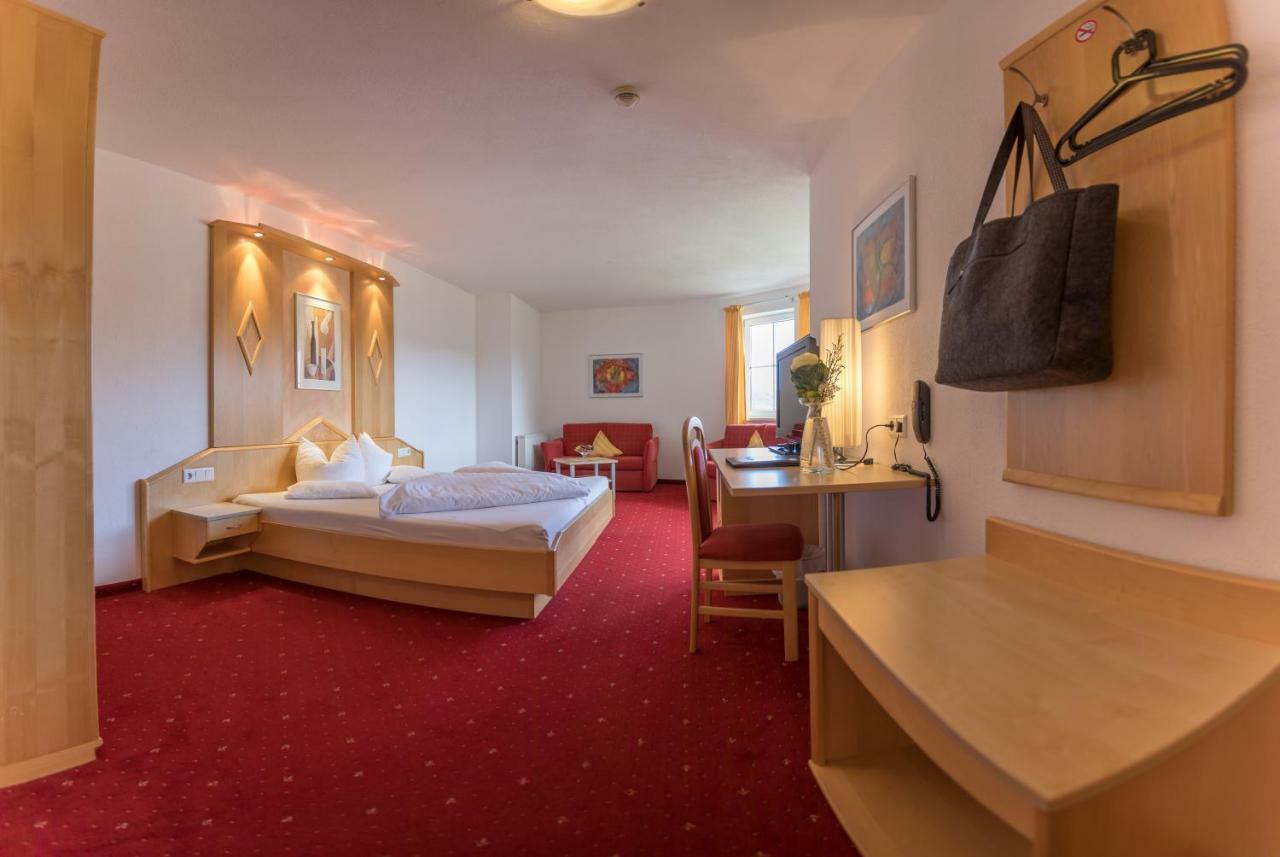 Hotel Alpen-Royal Єрценс Екстер'єр фото